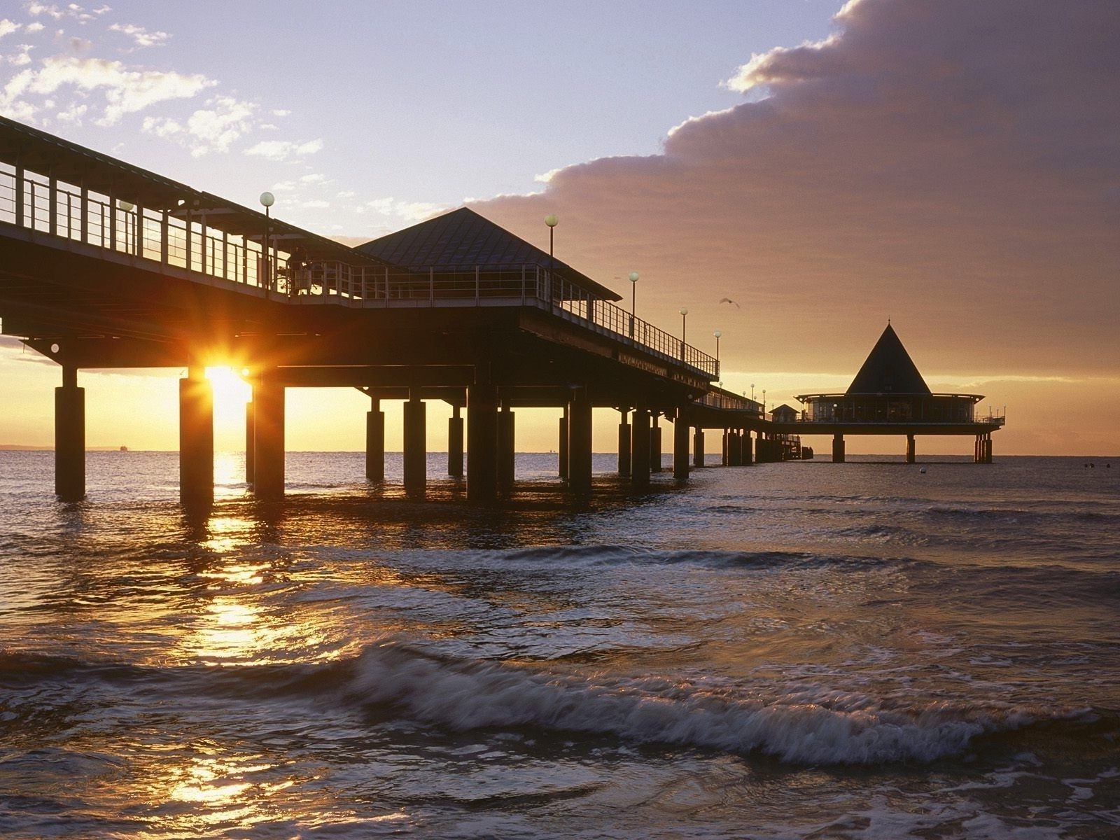 atardecer y amanecer atardecer agua amanecer sol playa mar océano crepúsculo muelle noche viajes al aire libre mar cielo arena buen tiempo