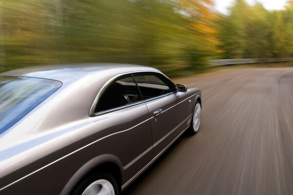 Fotos de gris Bentley en movimiento