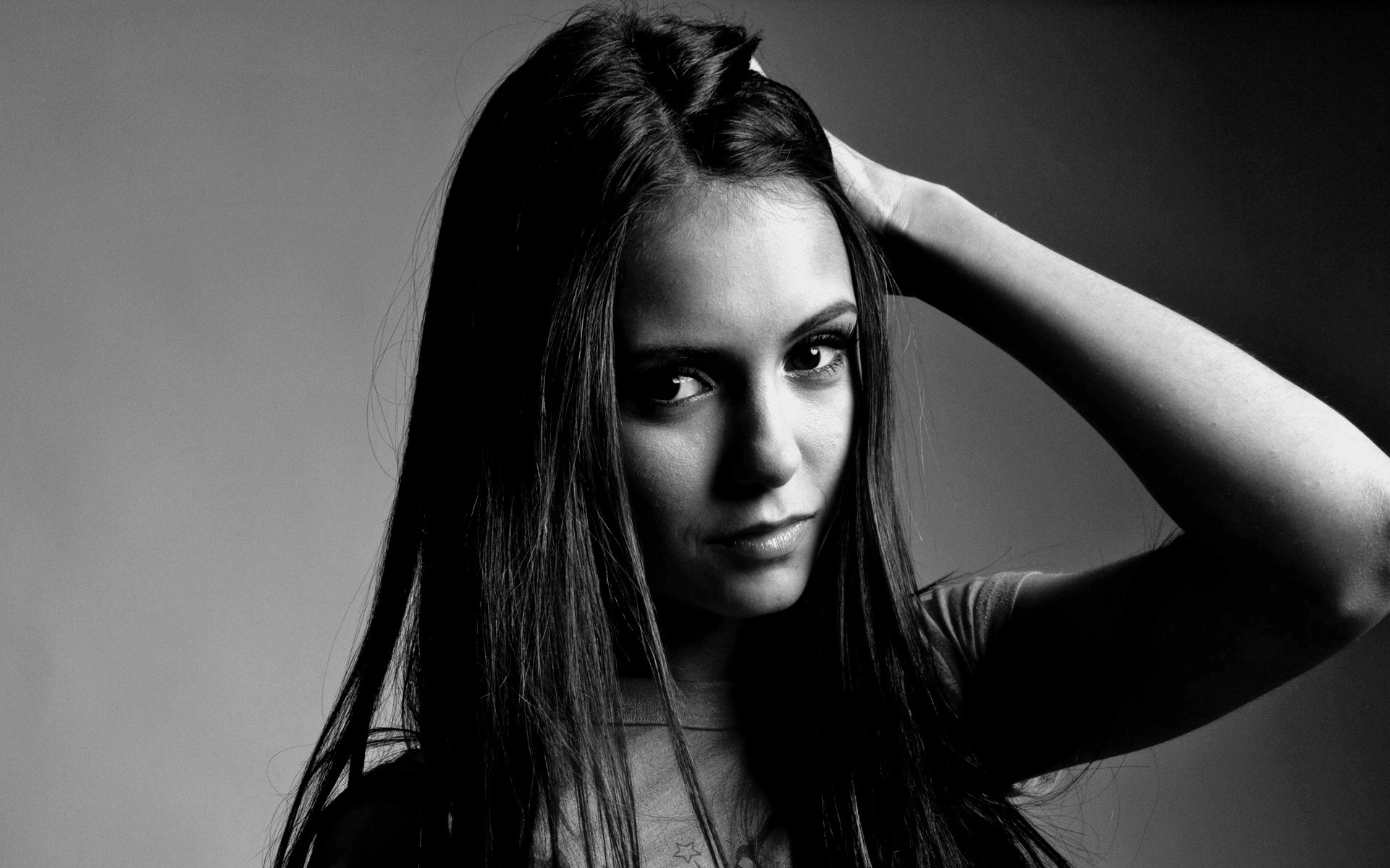 chica retrato mujer monocromo moda modelo estudio sexy glamour solo adulto cara ojo desnudo cabello elena gilbert