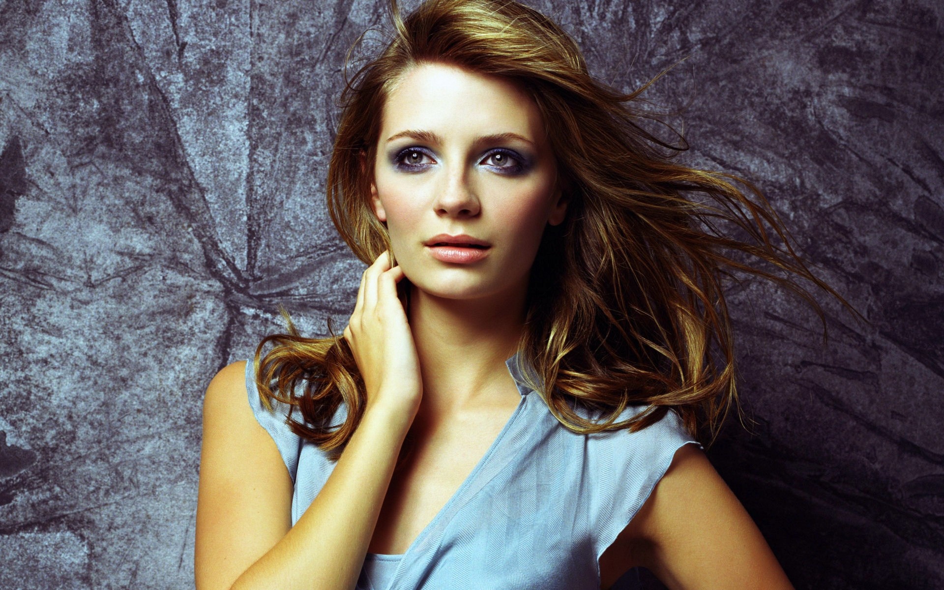 moda mujer retrato chica modelo glamour sexy solo hermosa bonita pelo lindo desgaste adulto mischa barton actriz modelos de moda celebridades mujeres