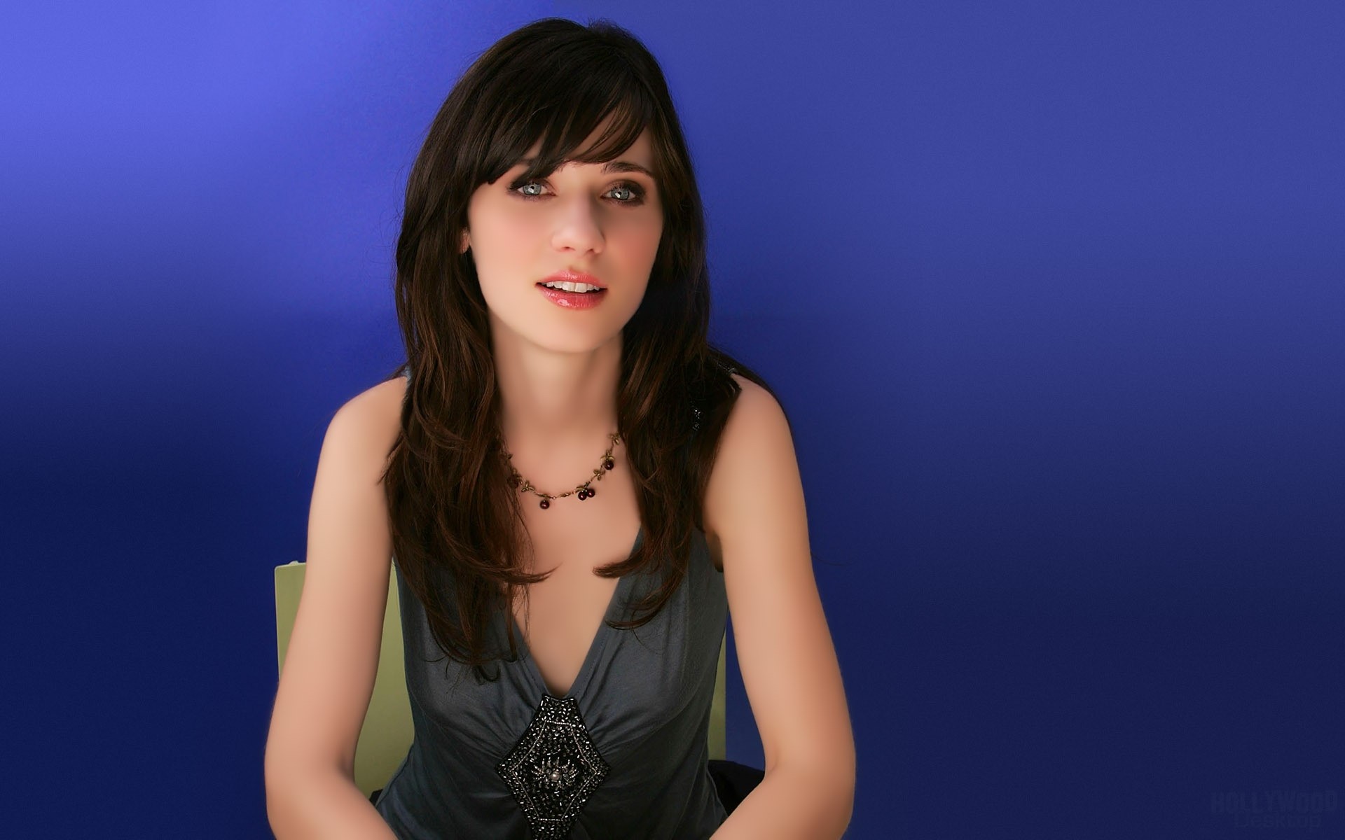 mujer moda bonita chica lindo retrato sexy joven glamour grabación cantante