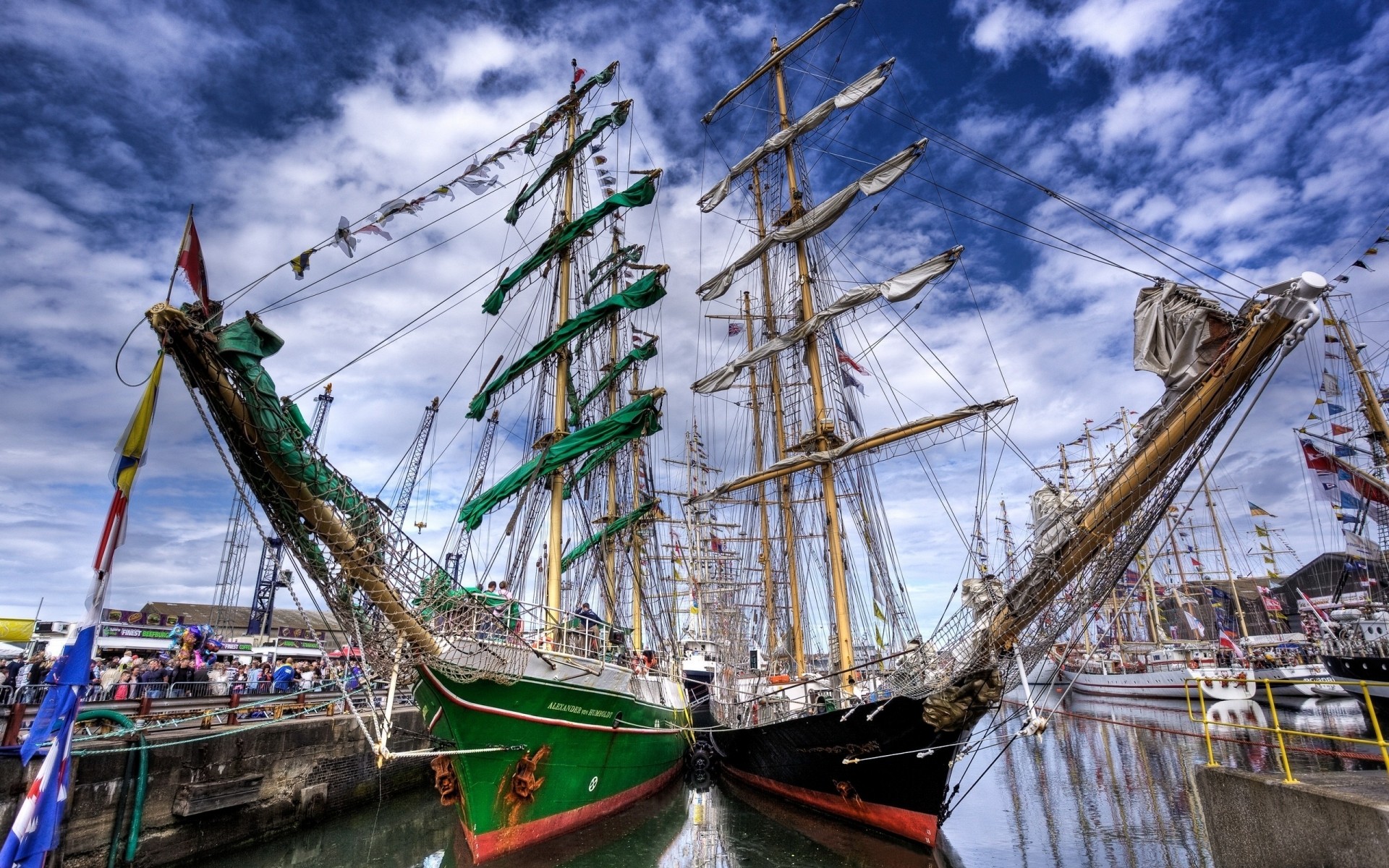 barco barco embarcación agua puerto sistema de transporte marina viajes mar vela puerto muelle cielo velero cuerda océano marina coche yate barcos