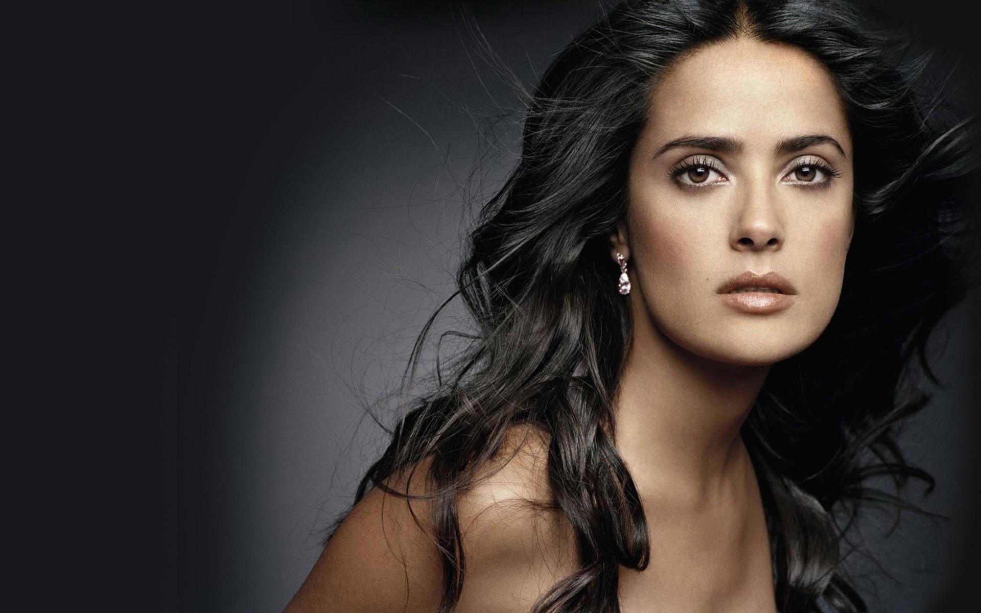 retrato mujer moda chica modelo glamour morena sexy ojo estudio cabello labios solo piel adulto hermoso salma hayek actriz celebridad