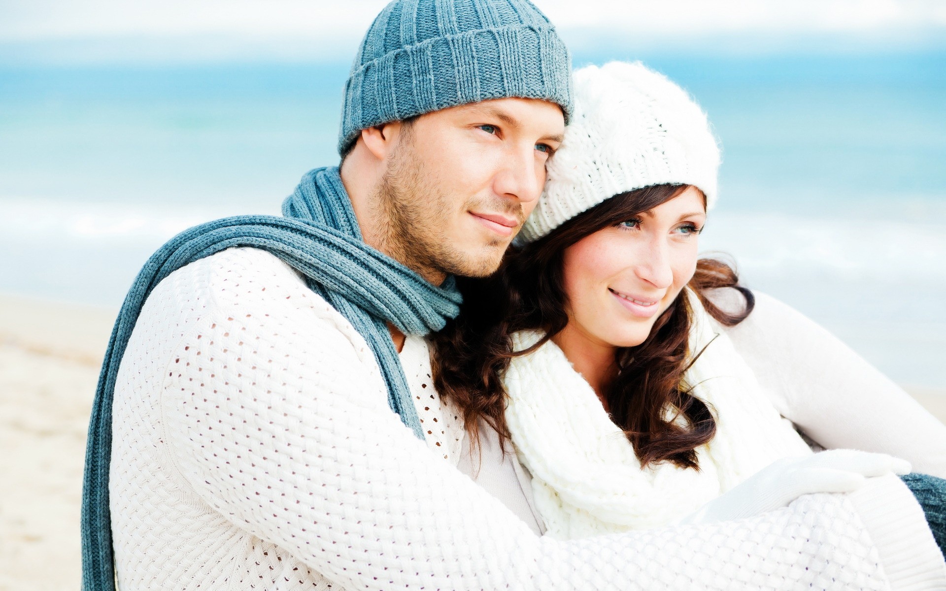 invierno al aire libre frío ocio mujer nieve cubierta vacaciones naturaleza felicidad placer hermoso verano estilo de vida chica retrato adulto amor sonrisa cara foto fondo de pantalla