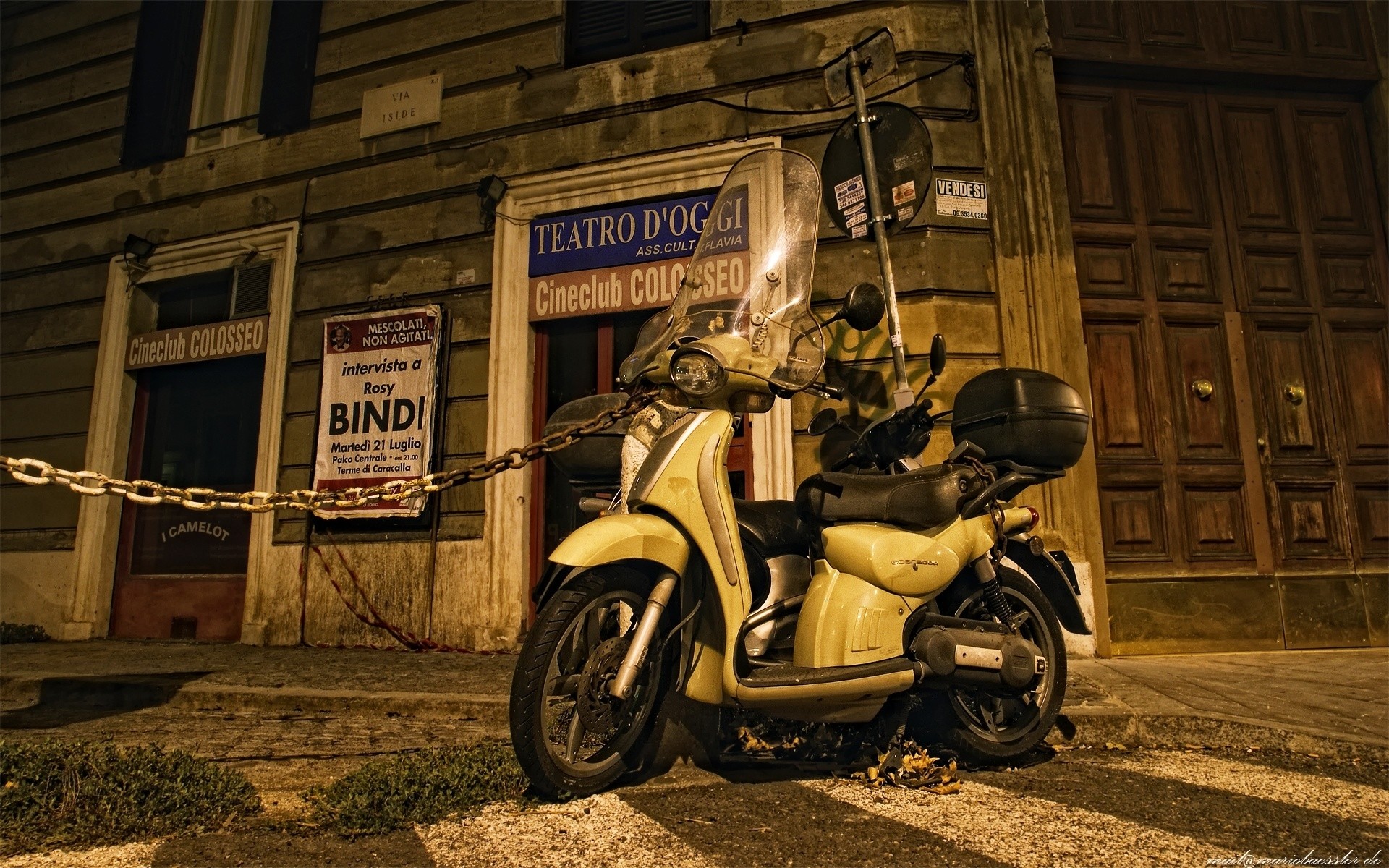 sistema de transporte coche vintage ruedas calle viejo bicicleta abandonado moto scooter motocicleta