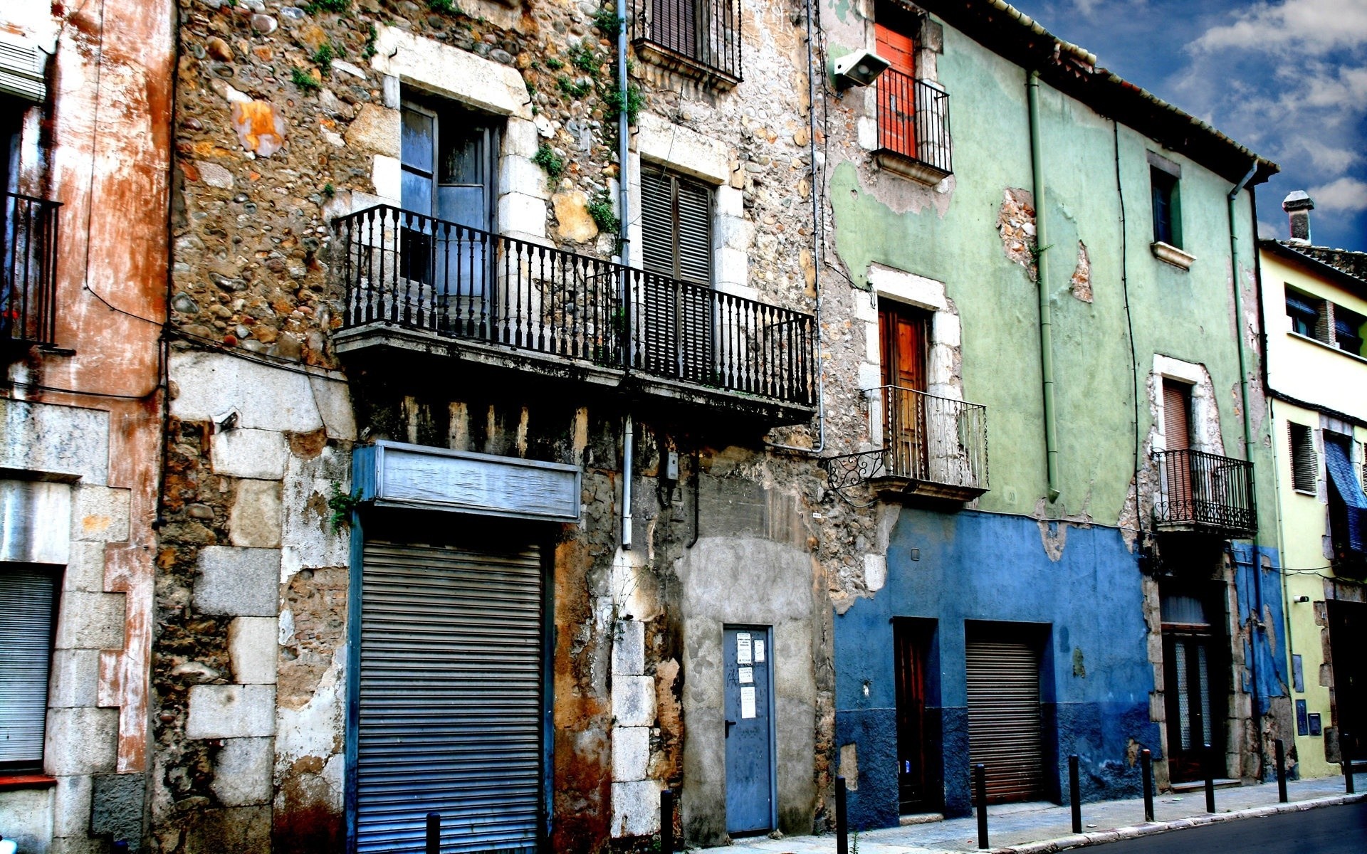 arquitectura casa antiguo calle casa ventana ciudad ciudad urbano viajes familia al aire libre fachada balcón pared puerta edificios vintage