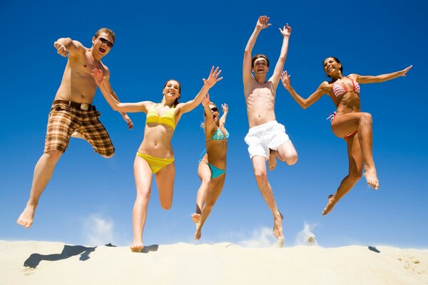 Foto en un salto de verano en la playa