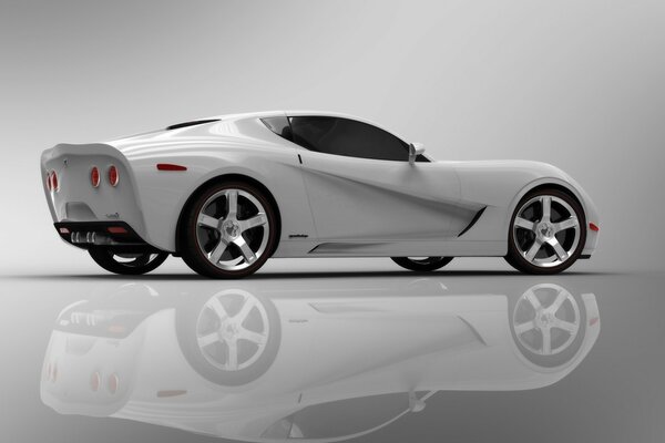 Coche blanco sobre fondo claro con piso brillante