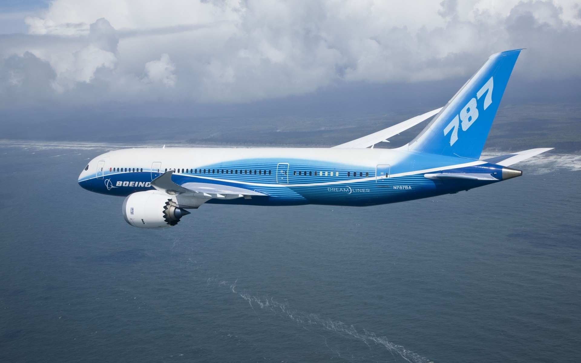 otros aparatos avión avión aeropuerto avión viajes sistema de transporte avión vuelo airbus cielo volar envío aire salida llegada coche dreamliner nubes boeing