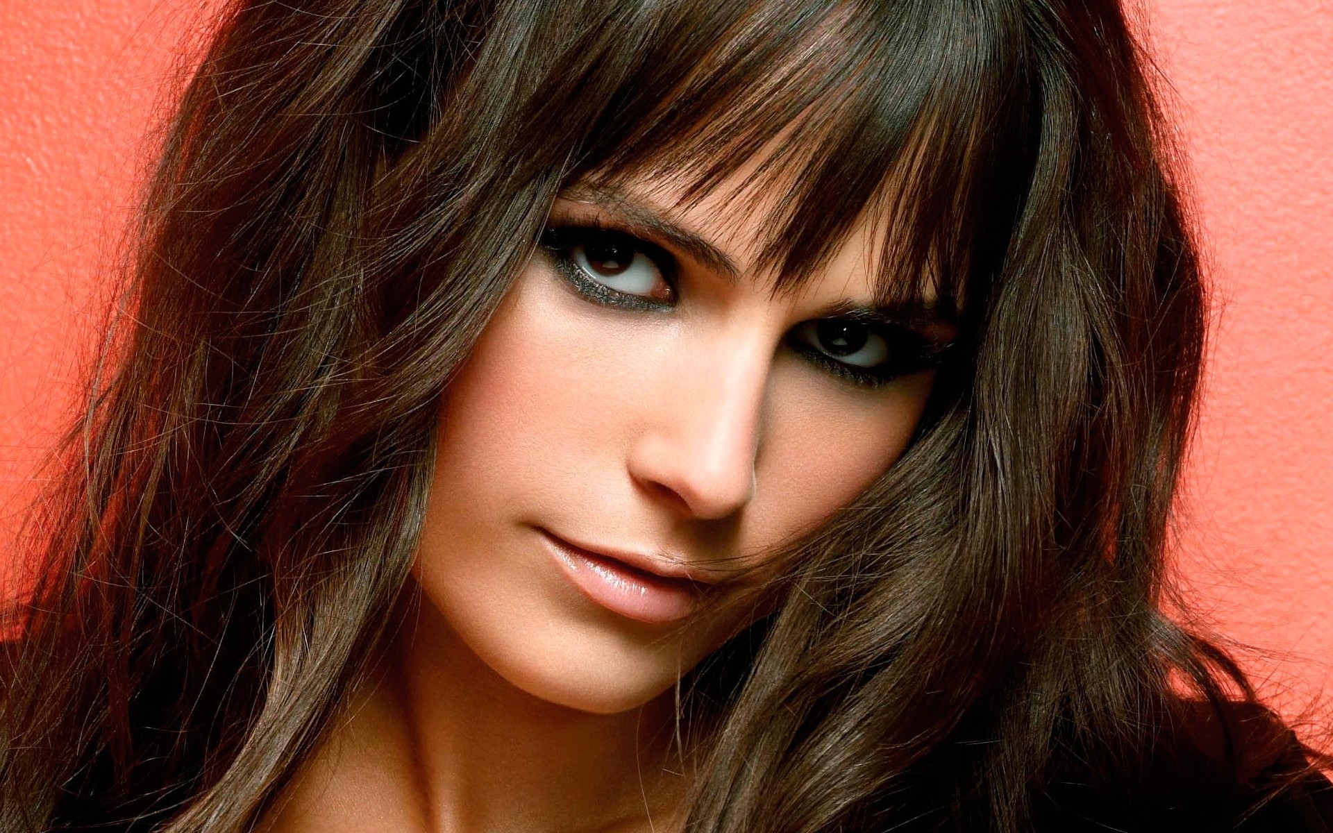 mujer chica retrato moda modelo cabello bonita sexy hermosa ojo morena joven cara largo lindo glamour labios rápido actriz hollywood magnífico