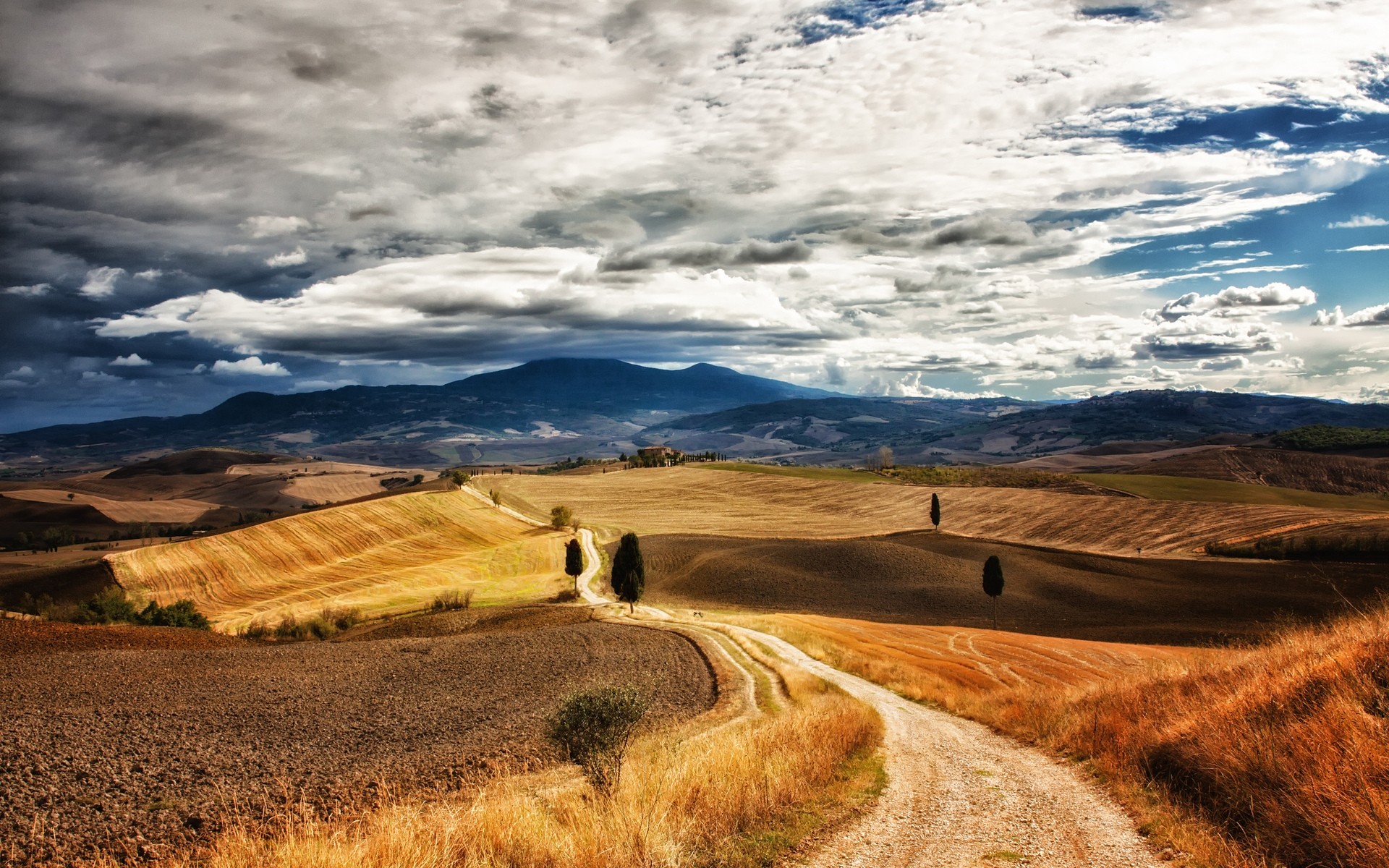 italia paisaje desierto cielo viajes naturaleza seco al aire libre escénico puesta de sol montañas roca estéril amanecer carretera arena colina aride toscana toscana fondo