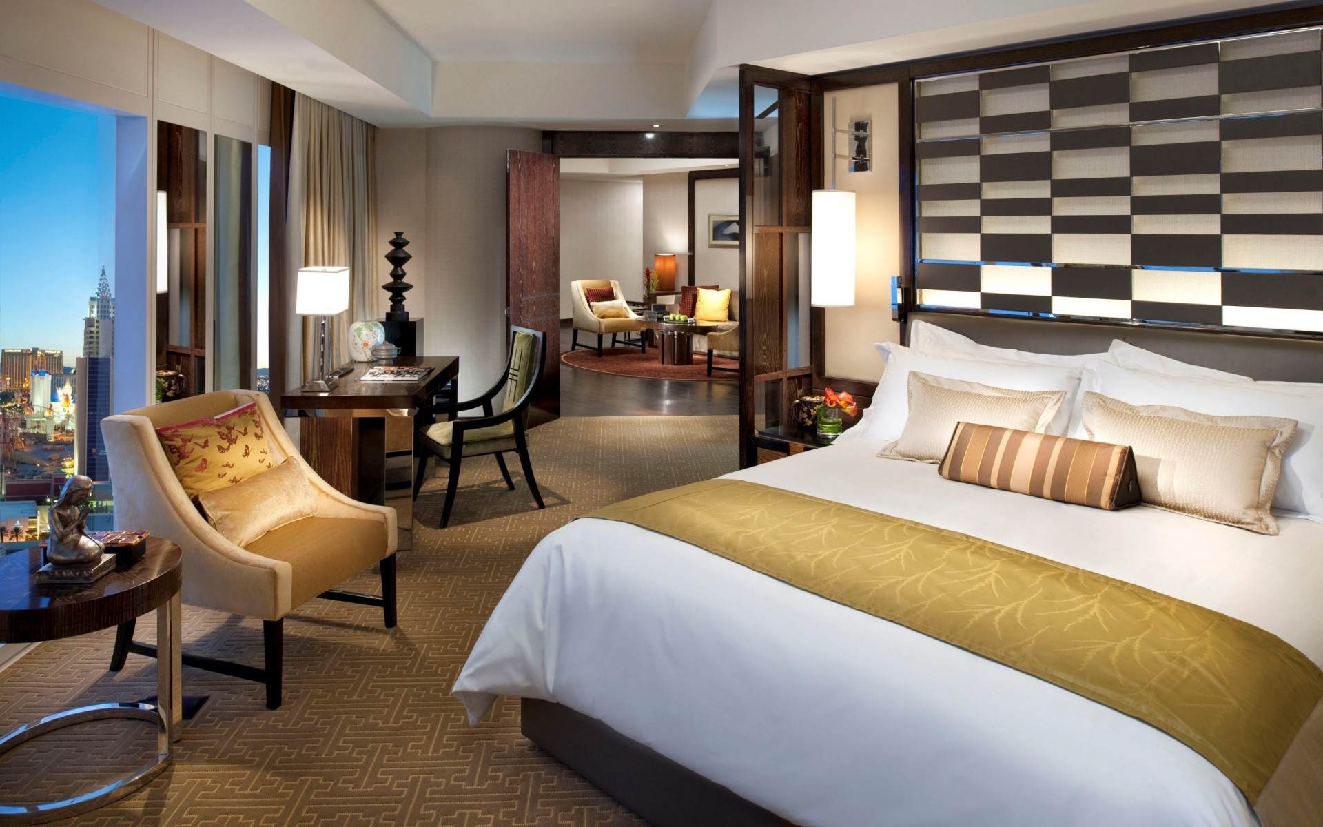 muebles dormitorio habitación cama interior lámpara moderno de lujo almohada diseño de interiores mesa hotel alfombra apartamento ventana residencial silla familia piso casa sillón sillas