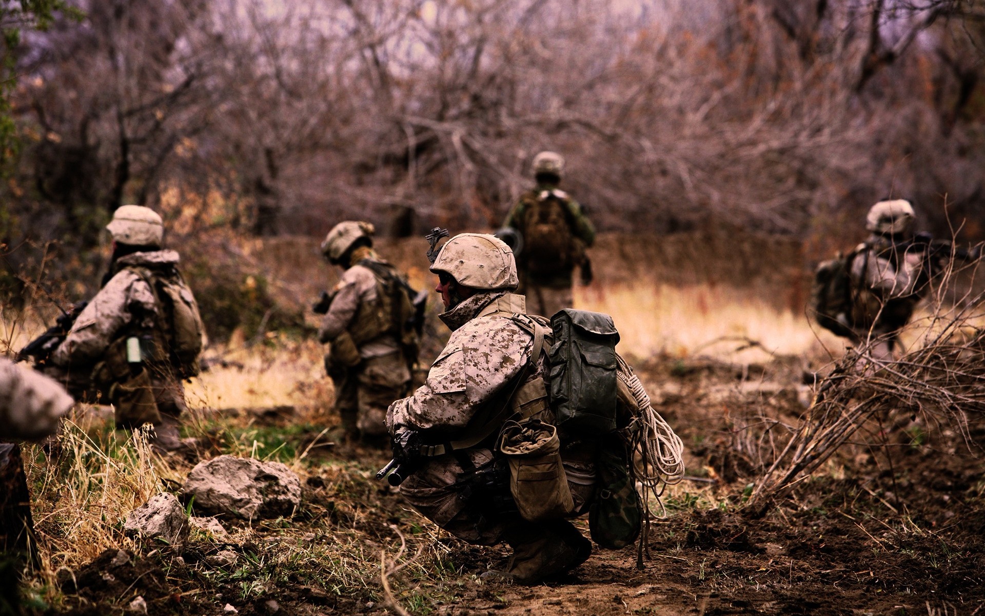 soldado ejército militar guerra combate arma pistola batalla rifle munición camuflaje madera madera adulto cazador hombre soldados
