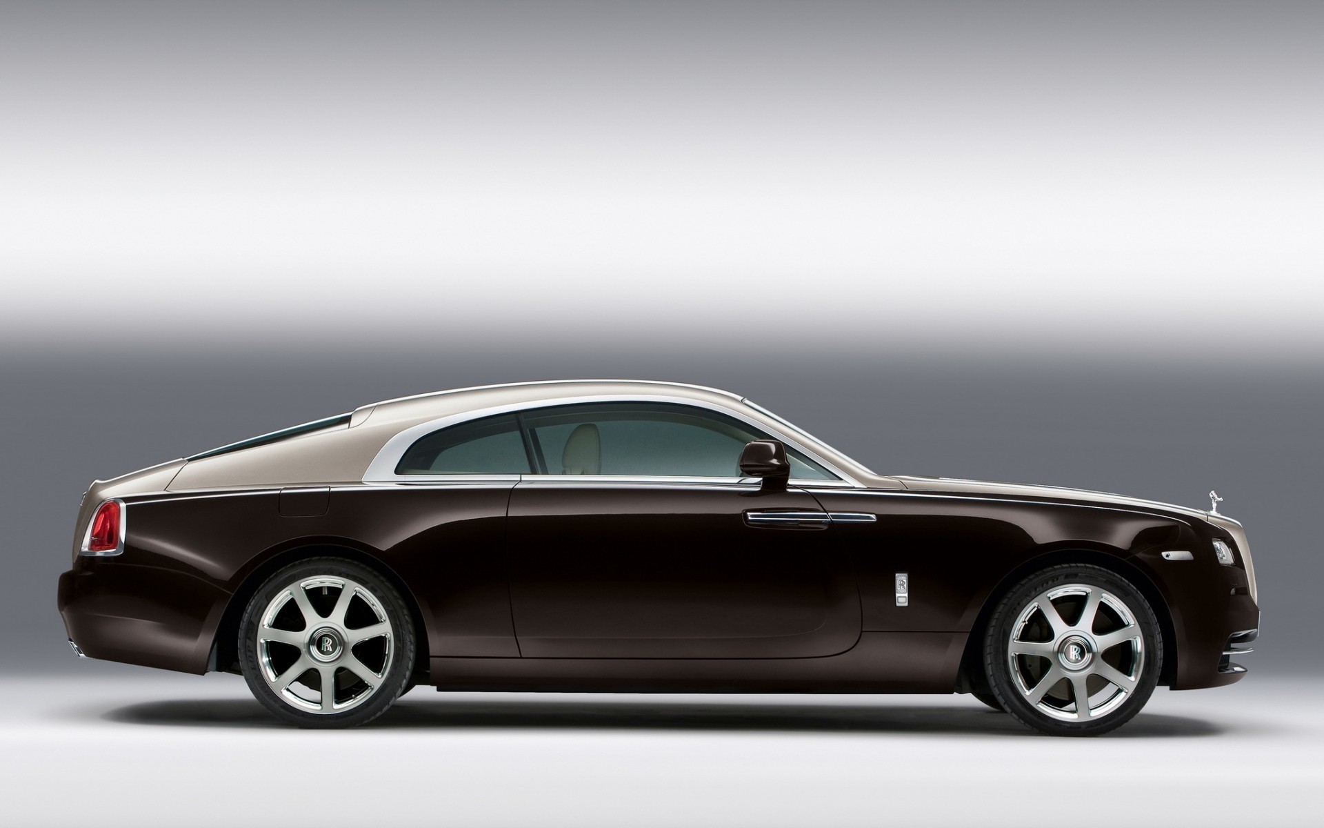 rolls royce coche coche automóvil ruedas coupé negro rápido mediodía acera prisa asfalto sistema de transporte sedán capó unidad rolls royce rafe coches del músculo coches de lujo limusina