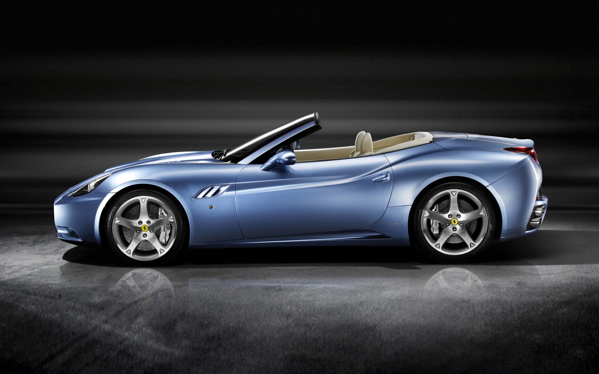 ferrari coche coche rápido ruedas prisa carrera sistema de transporte automotriz negro unidad mediodía asfalto coupé acera acción convertible ferrari california