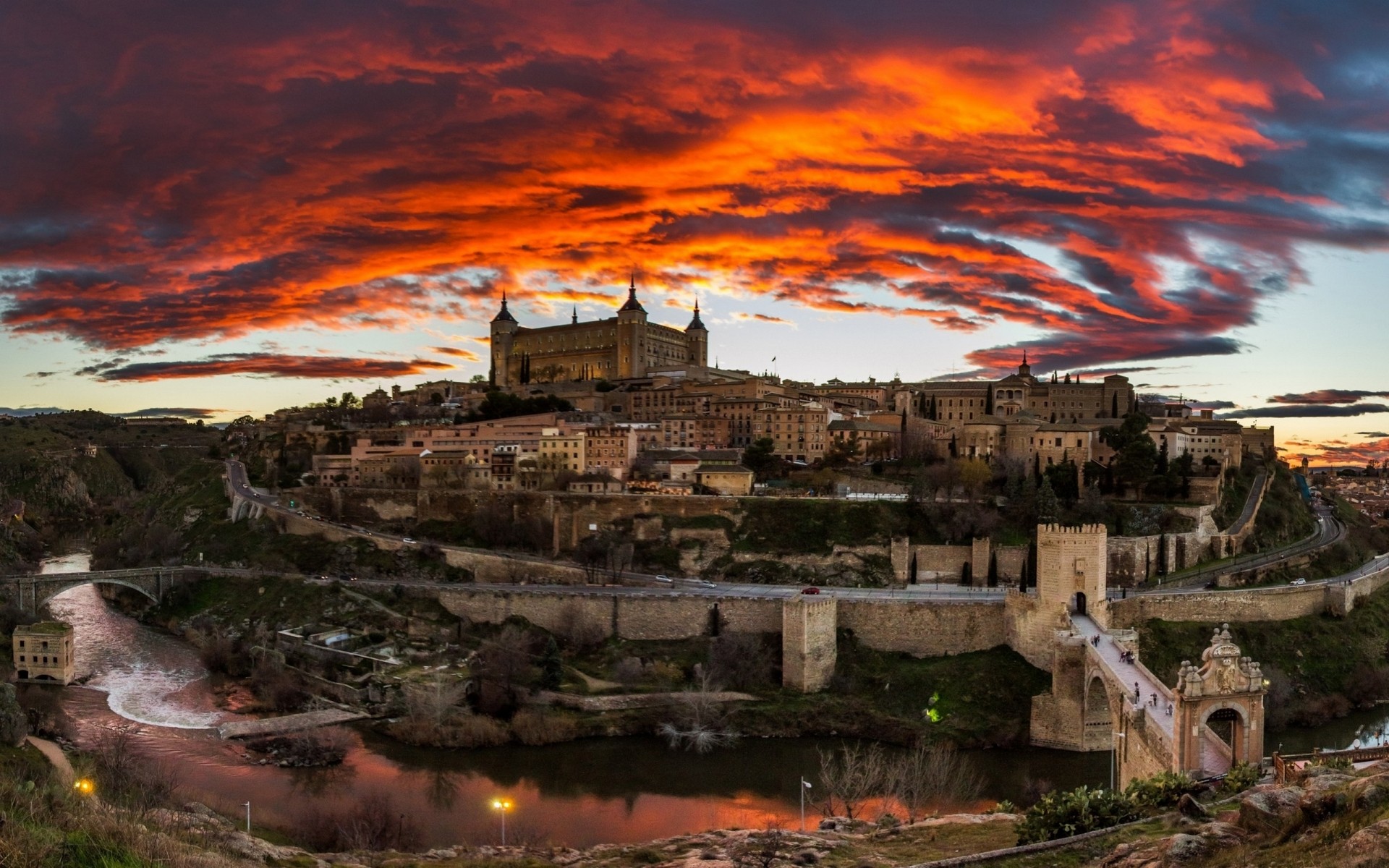 arquitectura viajes al aire libre cielo agua puesta de sol paisaje noche ciudad casa crepúsculo medieval viejo paisaje
