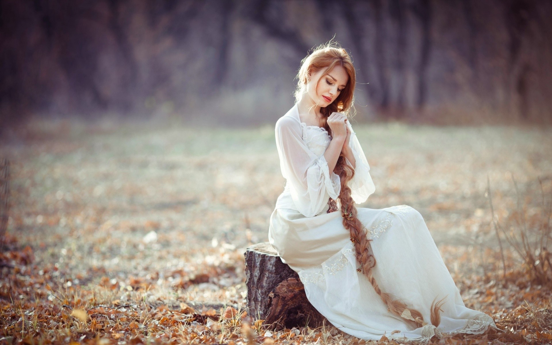 otras chicas naturaleza otoño al aire libre chica mujer parque moda relajación retrato verano boda hermoso hierba solo bonito buen tiempo madera vacaciones