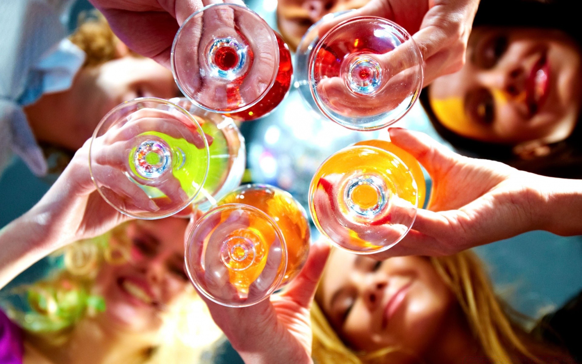 otras chicas vidrio vacaciones beber fiesta escritorio decoración botella placer alcohol