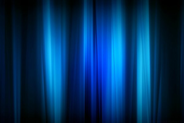 Resplandor azul sobre fondo oscuro
