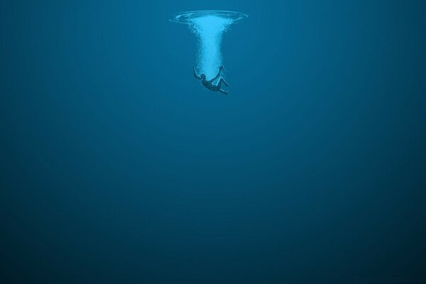 El hombre que cae en el abismo del agua