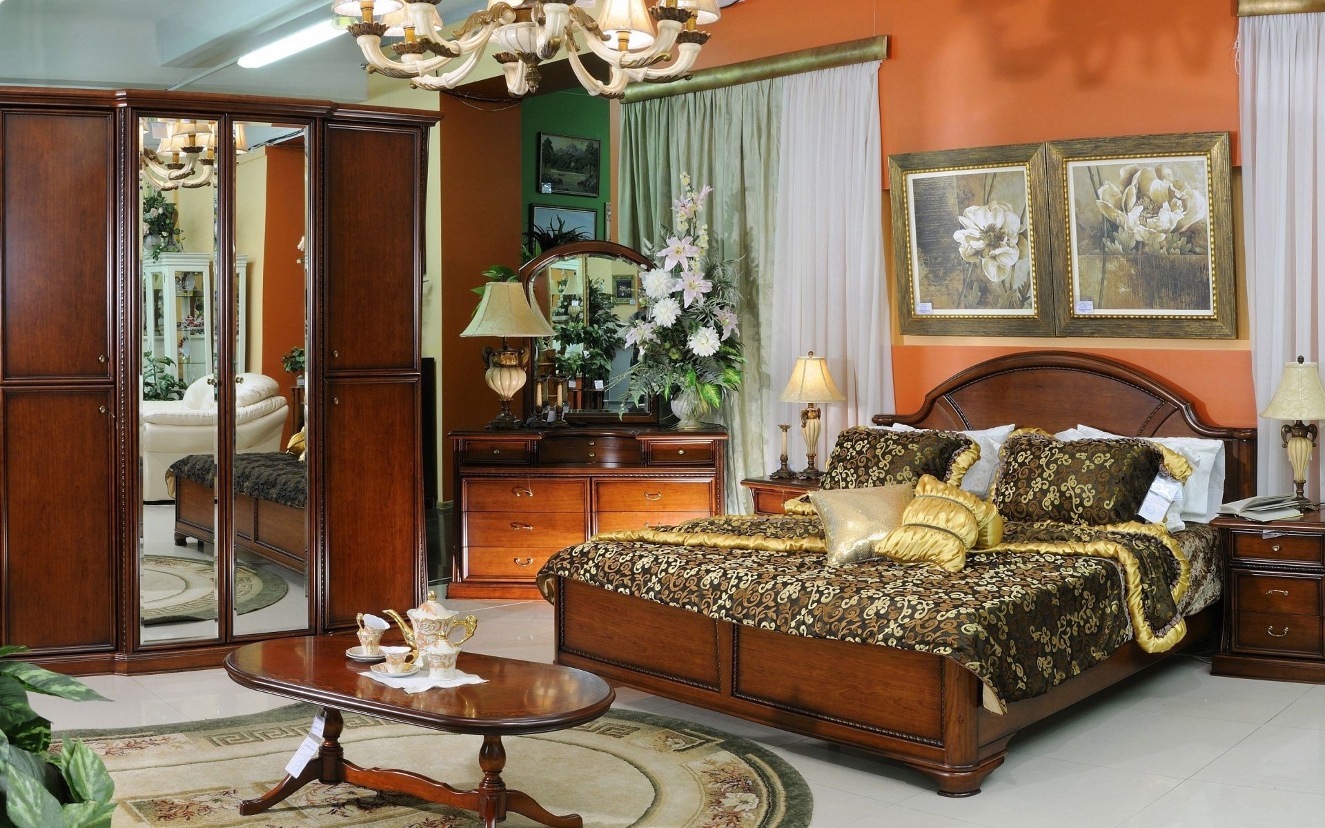 dormitorio muebles habitación interior diseño de interiores casa casa mesa alfombra lámpara ventana asiento cama piso apartamento silla cojín lujo familia espejo