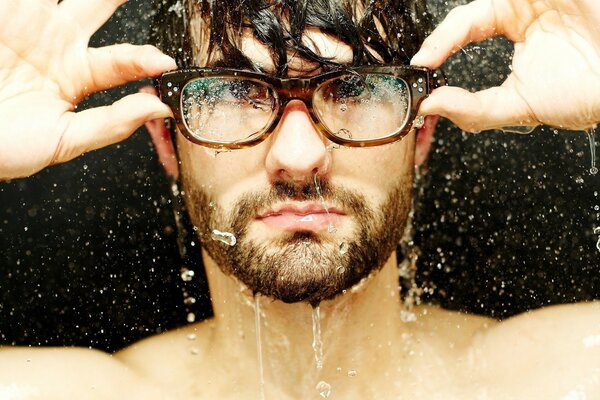 Modelos que promocionan gafas y lentes