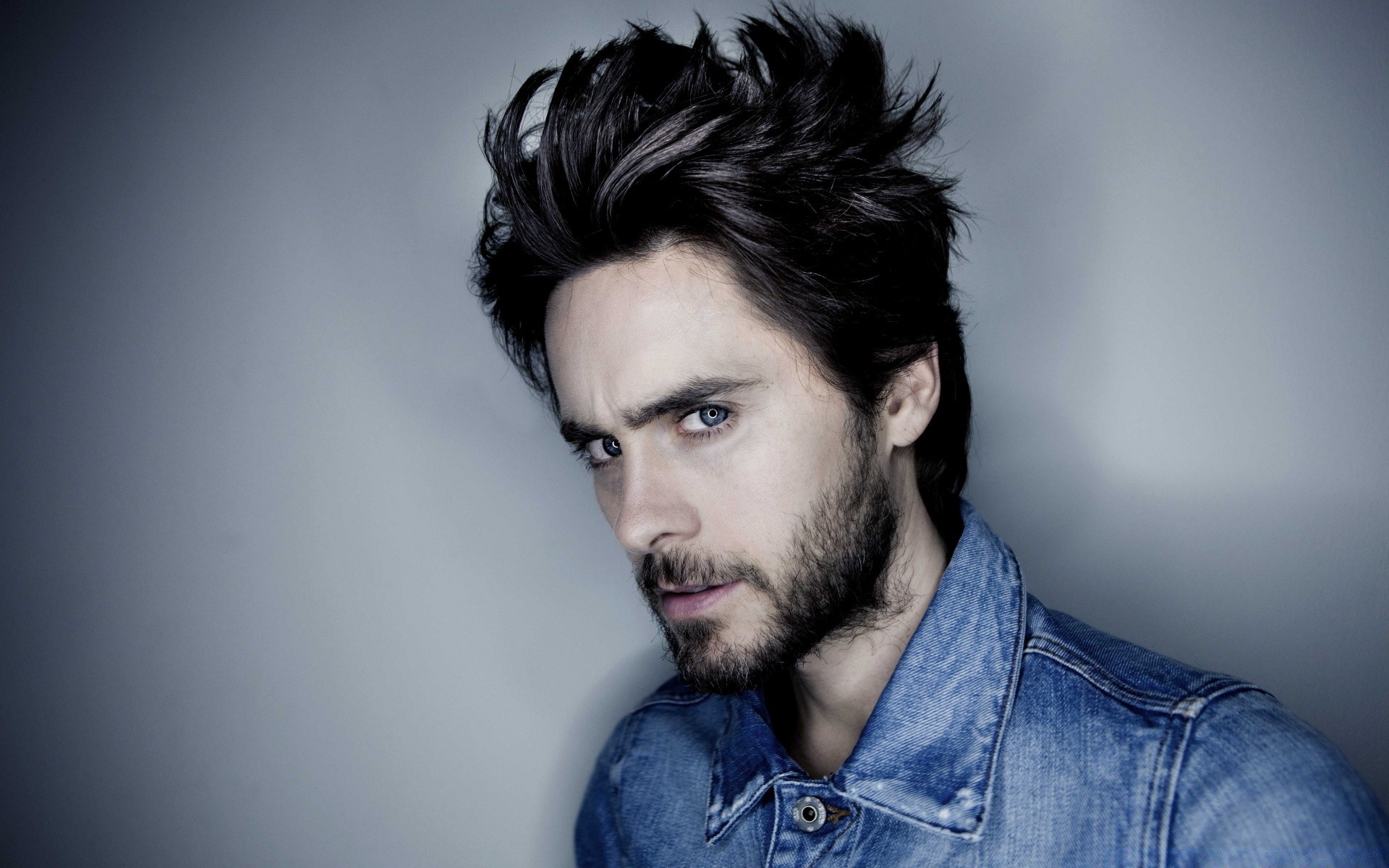 cantante retrato hombre solo moda adulto hermosa modelo estudio casual cara