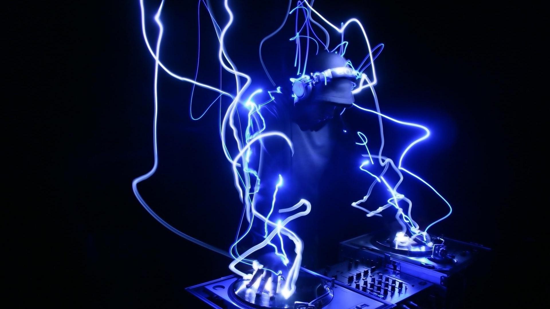 música rayo cabeza oscuro tecnología peligro resumen conexión thunderbolt ciencia electricidad trueno luz luminiscencia escritorio energía
