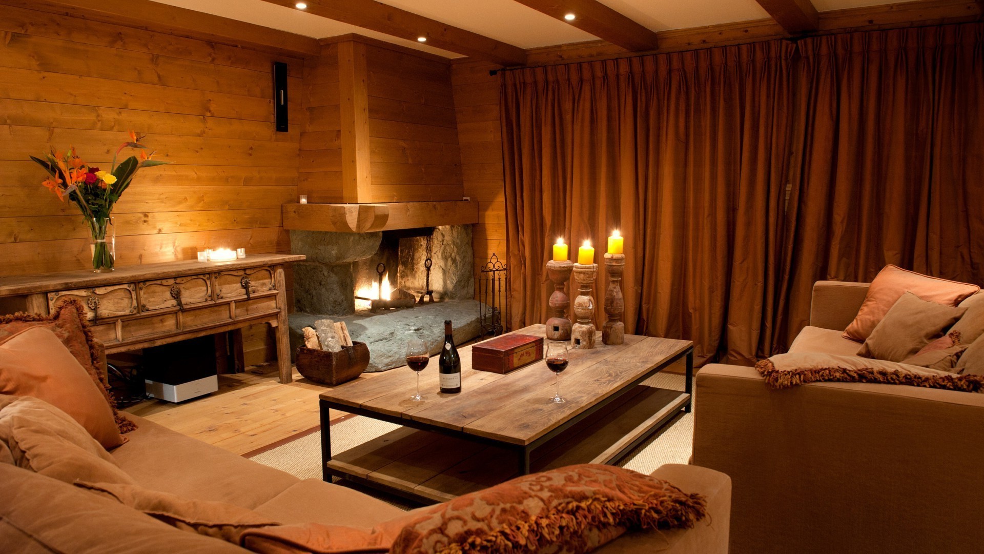 chimenea muebles habitación interior cama dormitorio lámpara diseño de interiores lugar hogar hotel casa almohada sofá mesa silla familia alfombra acogedor de lujo