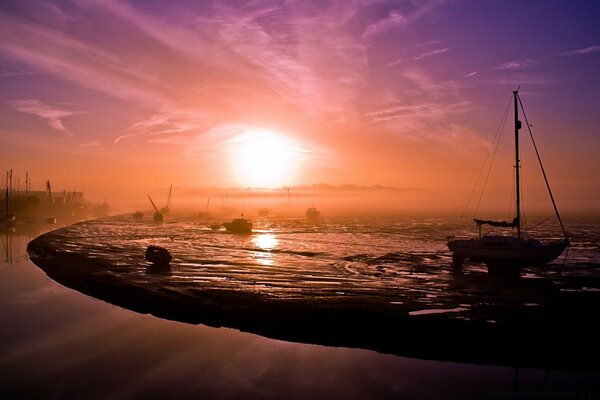 Impresionante puesta de sol junto al mar