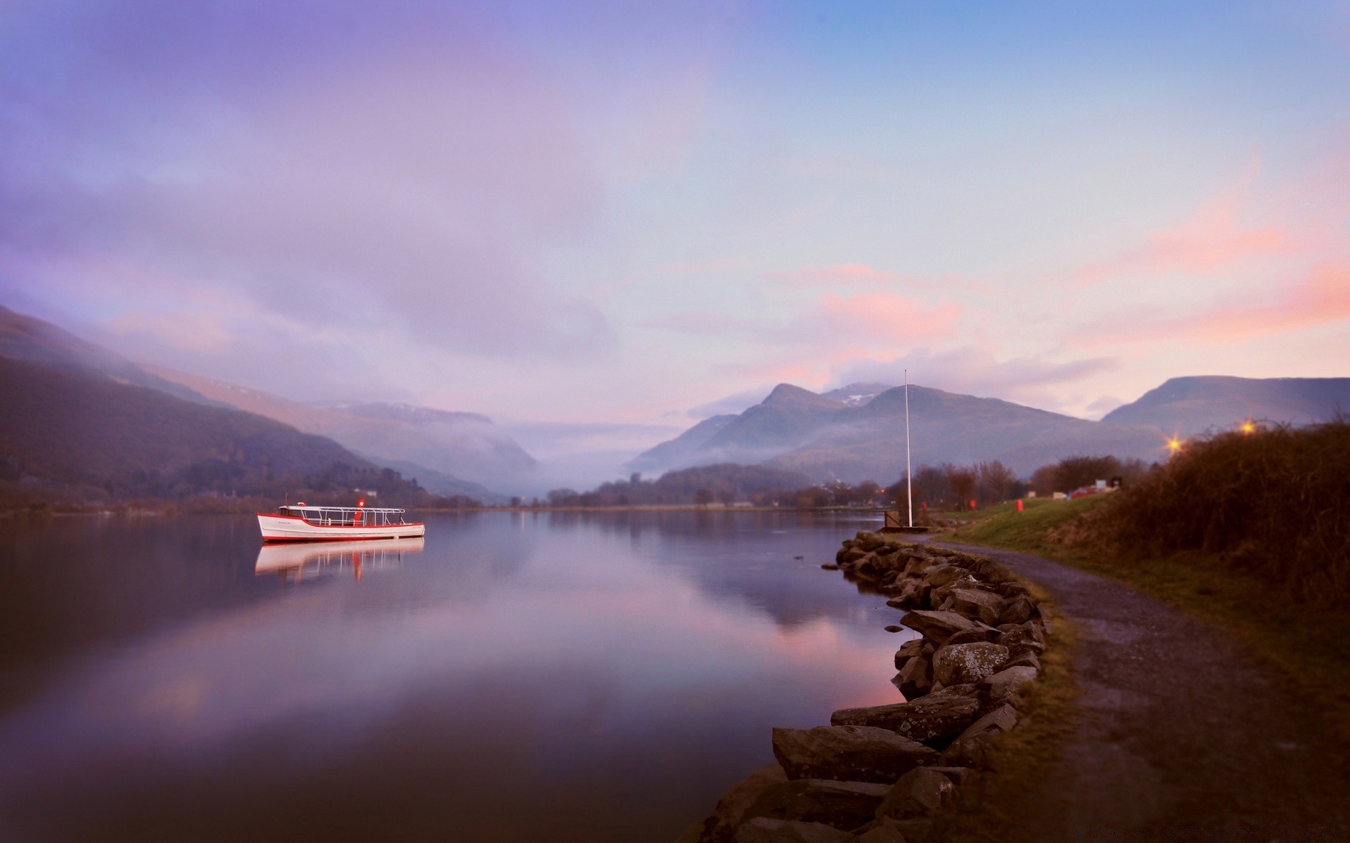 lago agua amanecer puesta de sol paisaje reflexión montañas viajes cielo al aire libre niebla noche naturaleza anochecer río nieve niebla
