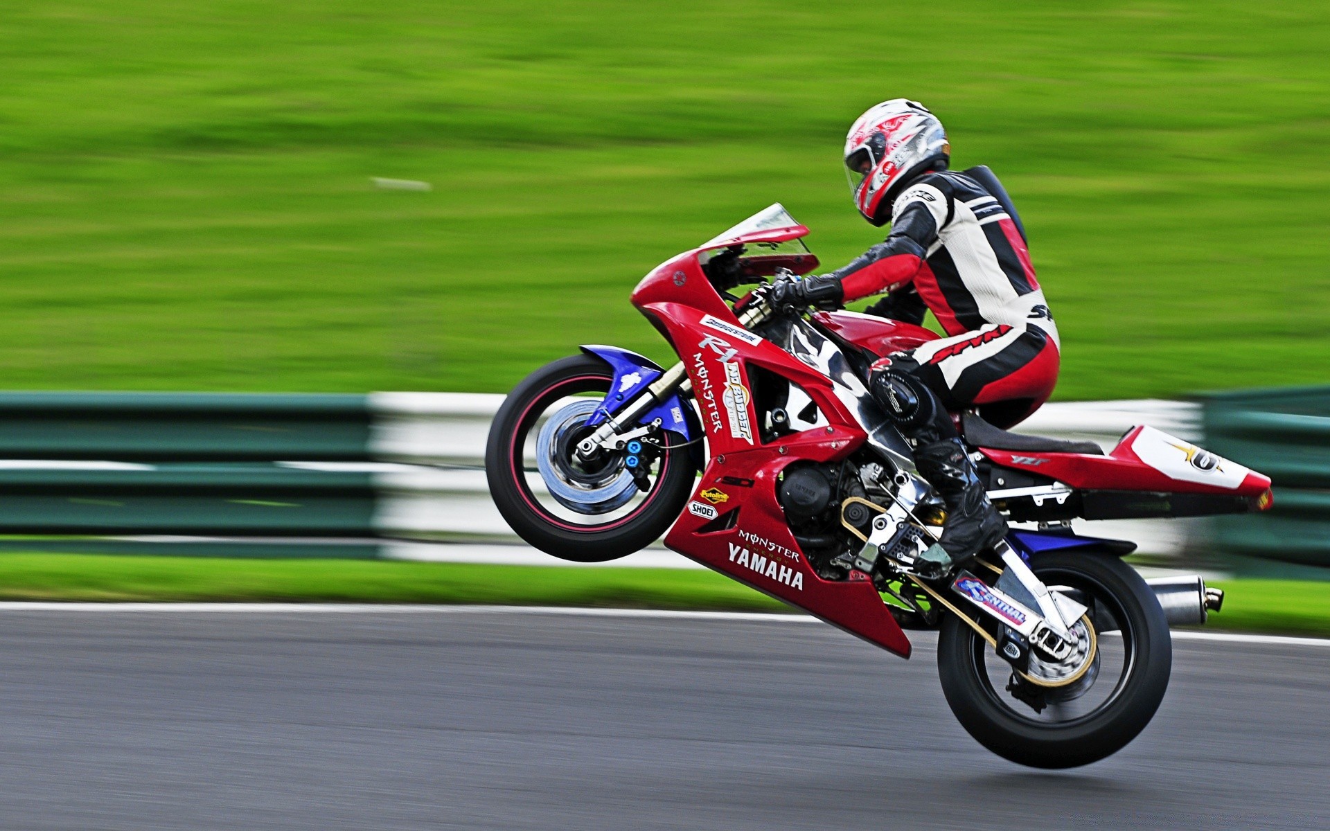 deporte bicicleta carrera pista unidad coche rápido circuito prisa campeonato racer