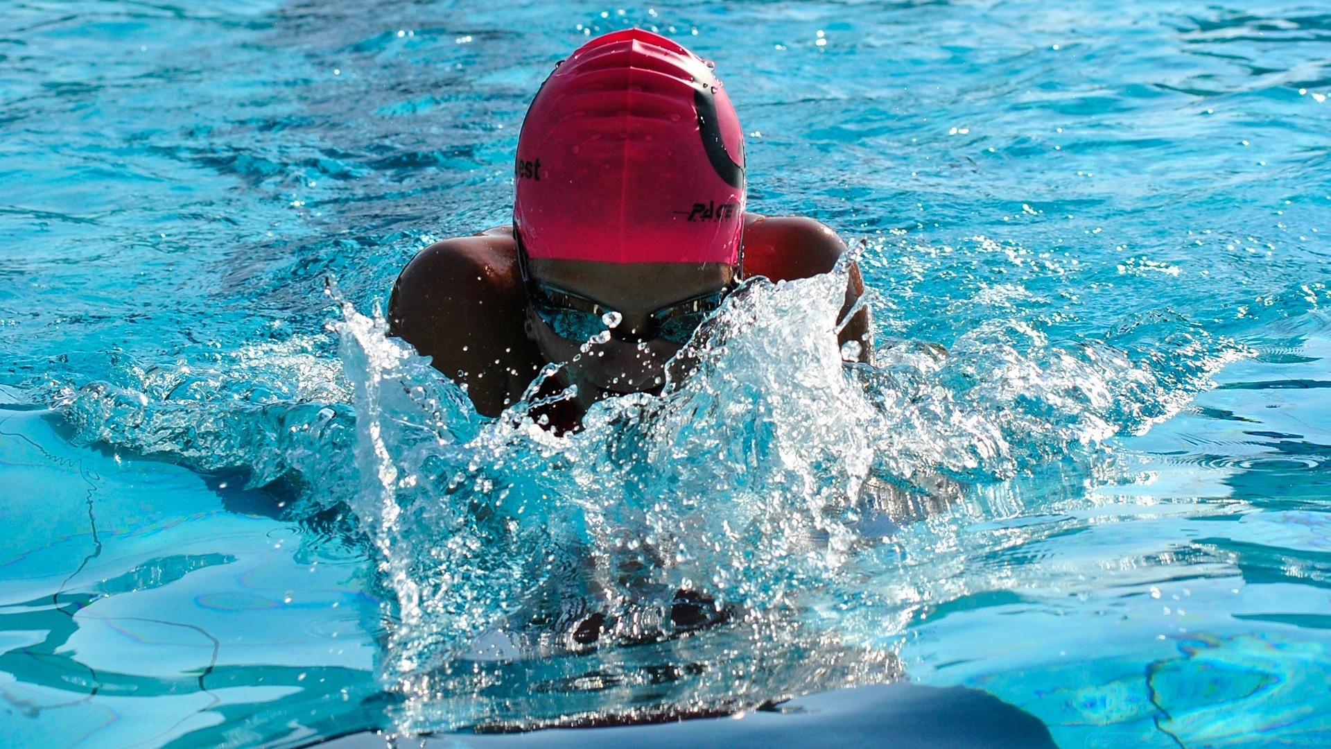 deportes natación agua mojado vacaciones piscina piscina deportes acuáticos vacaciones splash nadador bajo el agua verano placer vacaciones gafas viajes acción océano deportes