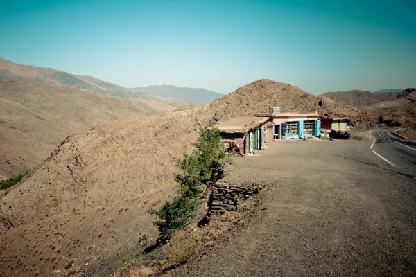Viaje por África camino a las montañas