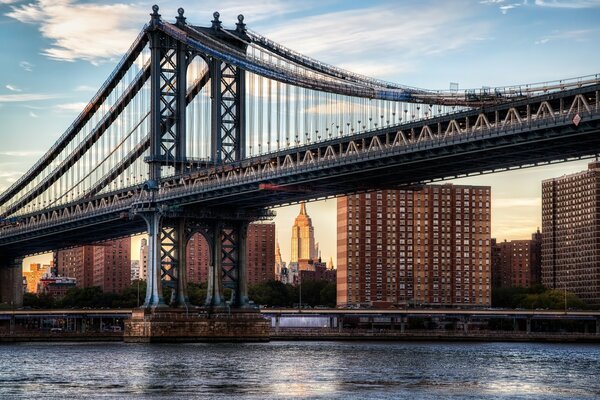 Puente en el contexto de la arquitectura urbana
